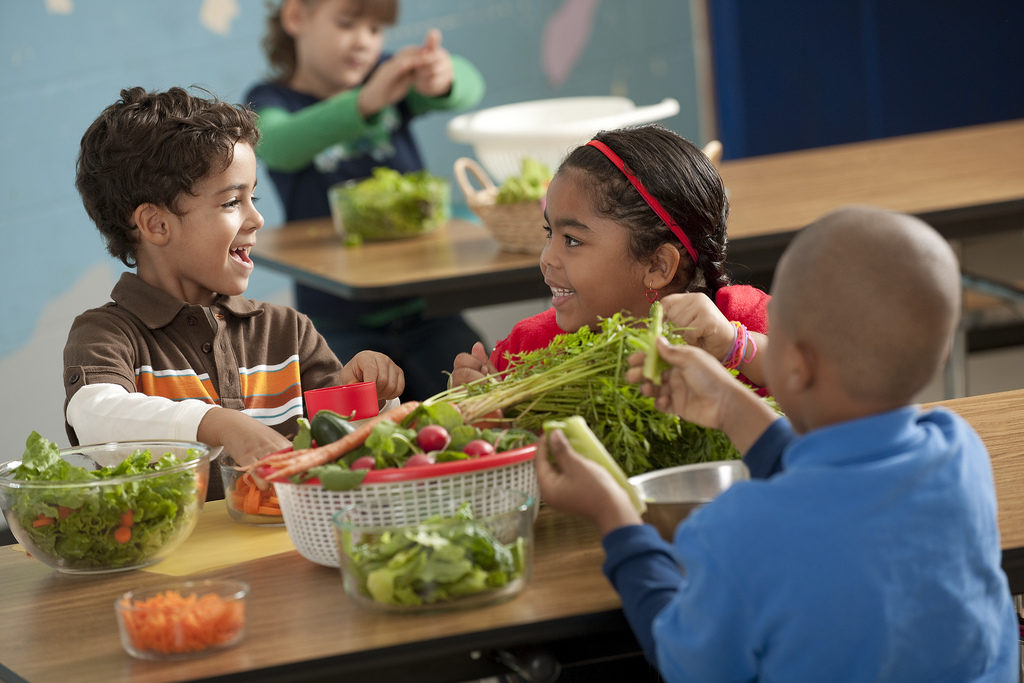 kids eating